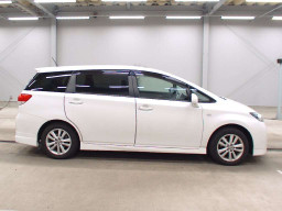 2009 Toyota Wish