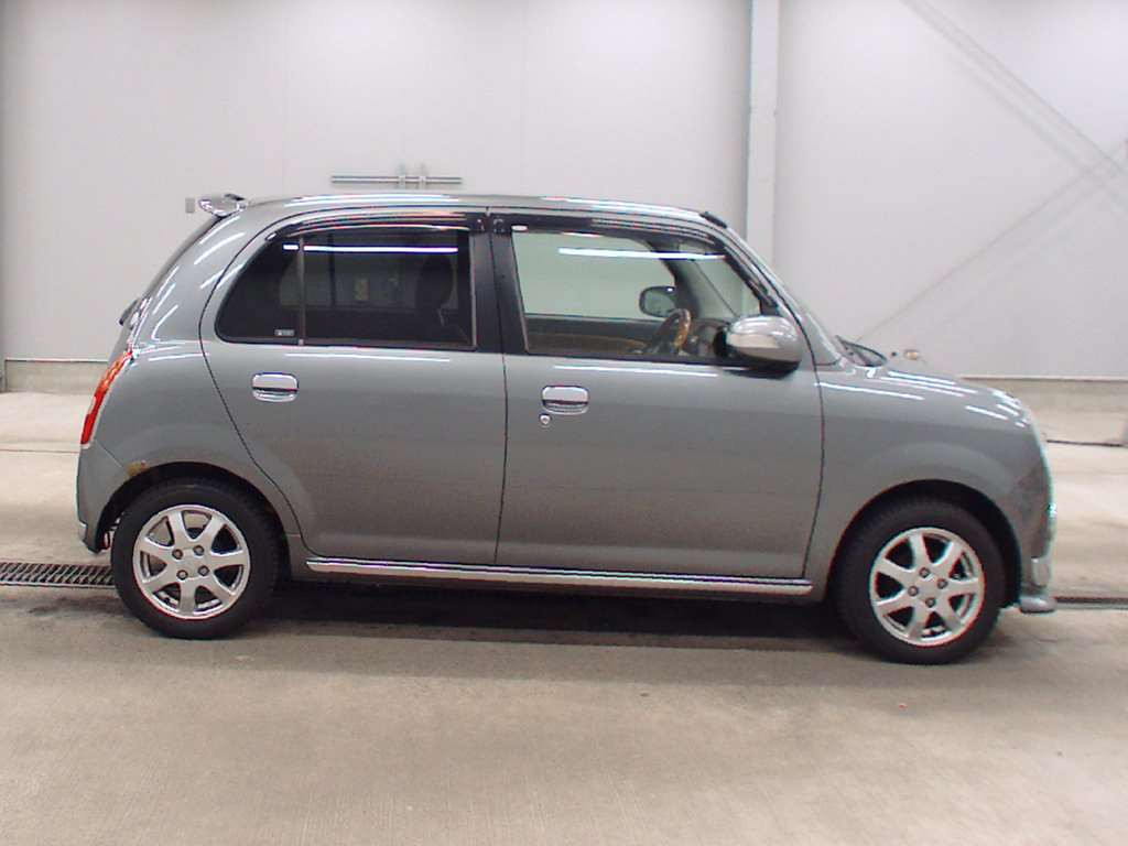 2007 Daihatsu Miragino L650S[2]