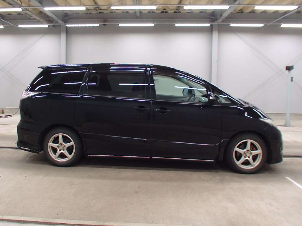 2011 Toyota Estima ACR55W[2]