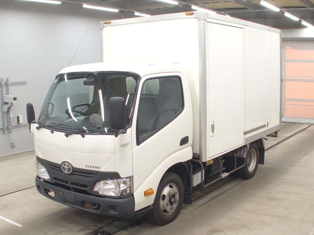 2018 Toyota Dyna Truck XZU600[0]