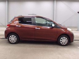 2011 Toyota Vitz