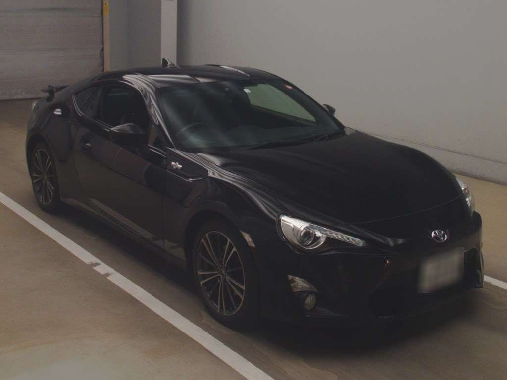 2016 Toyota 86 ZN6[2]