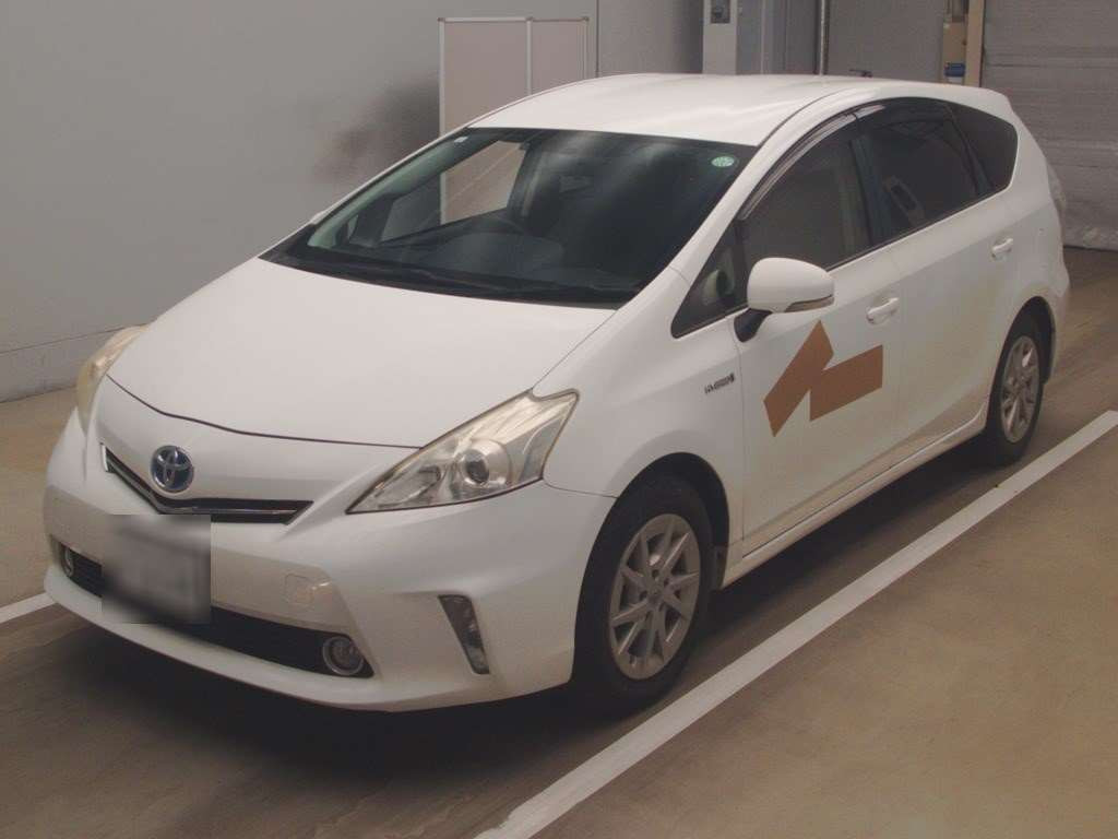 2013 Toyota Prius alpha ZVW40W[0]