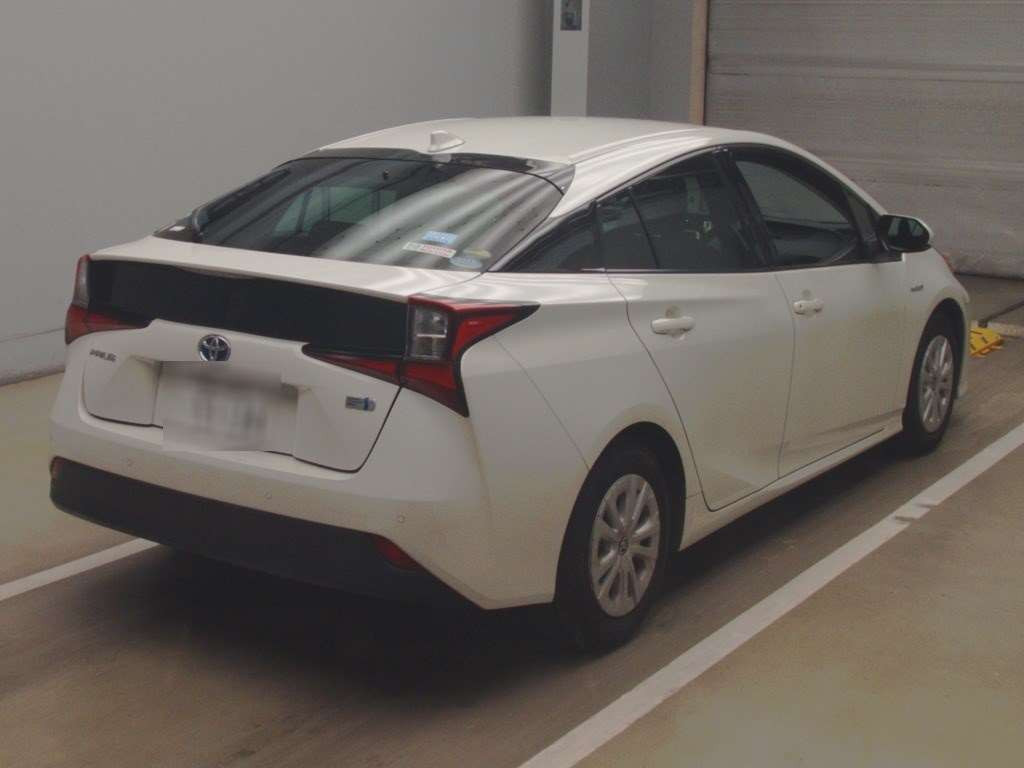 2019 Toyota Prius ZVW51[1]