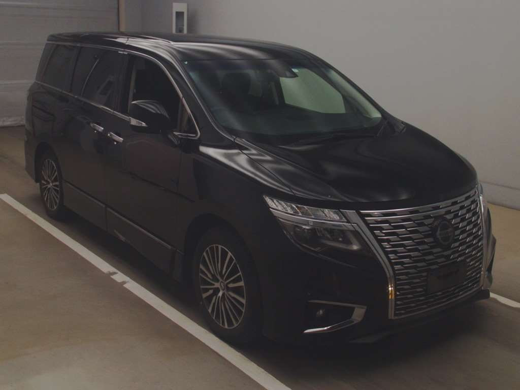 2022 Nissan Elgrand TE52[2]