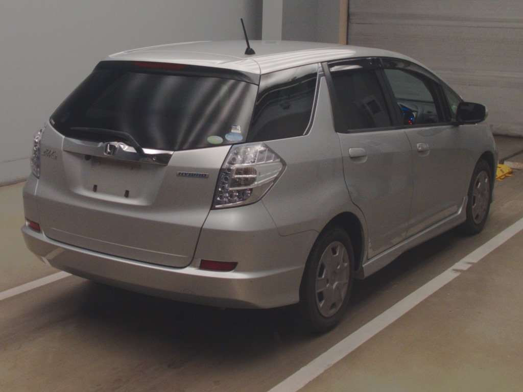 2012 Honda Fit Shuttle Hybrid GP2[1]