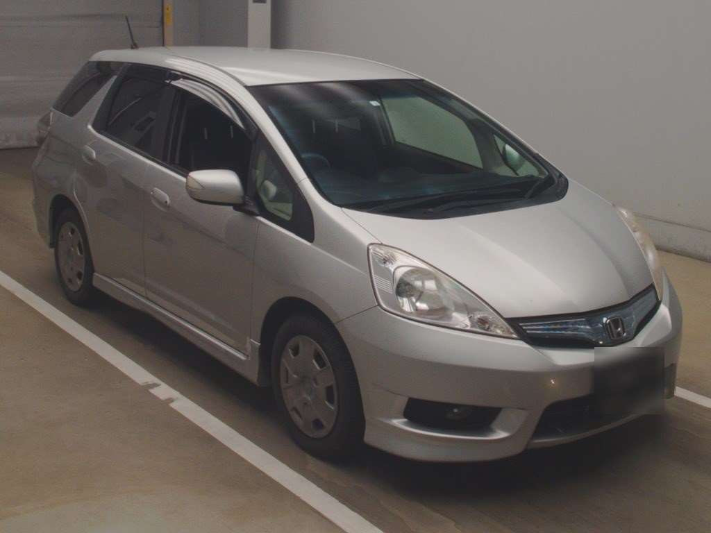 2012 Honda Fit Shuttle Hybrid GP2[2]