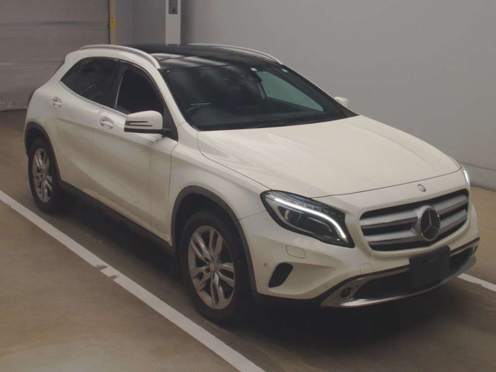 2016 Mercedes Benz GLA-Class 156946[2]