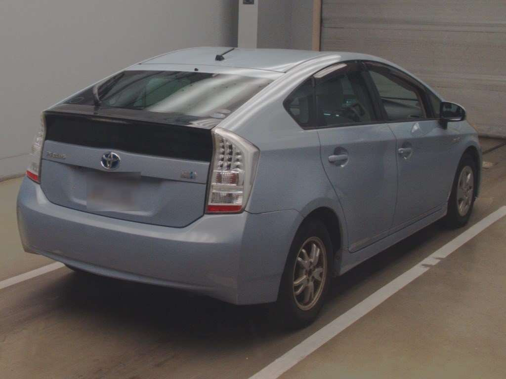 2010 Toyota Prius ZVW30[1]