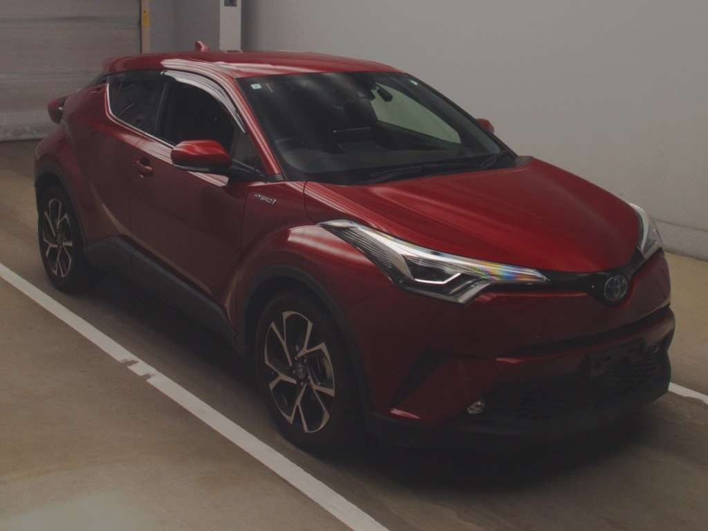 2019 Toyota C-HR ZYX10[2]