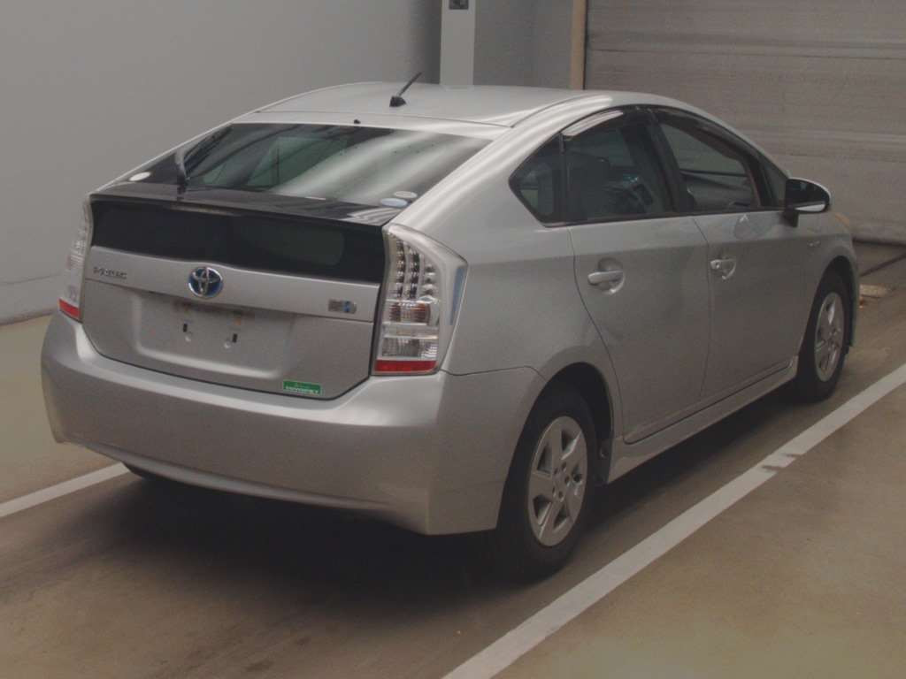 2010 Toyota Prius ZVW30[1]