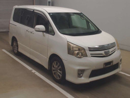 2011 Toyota Noah