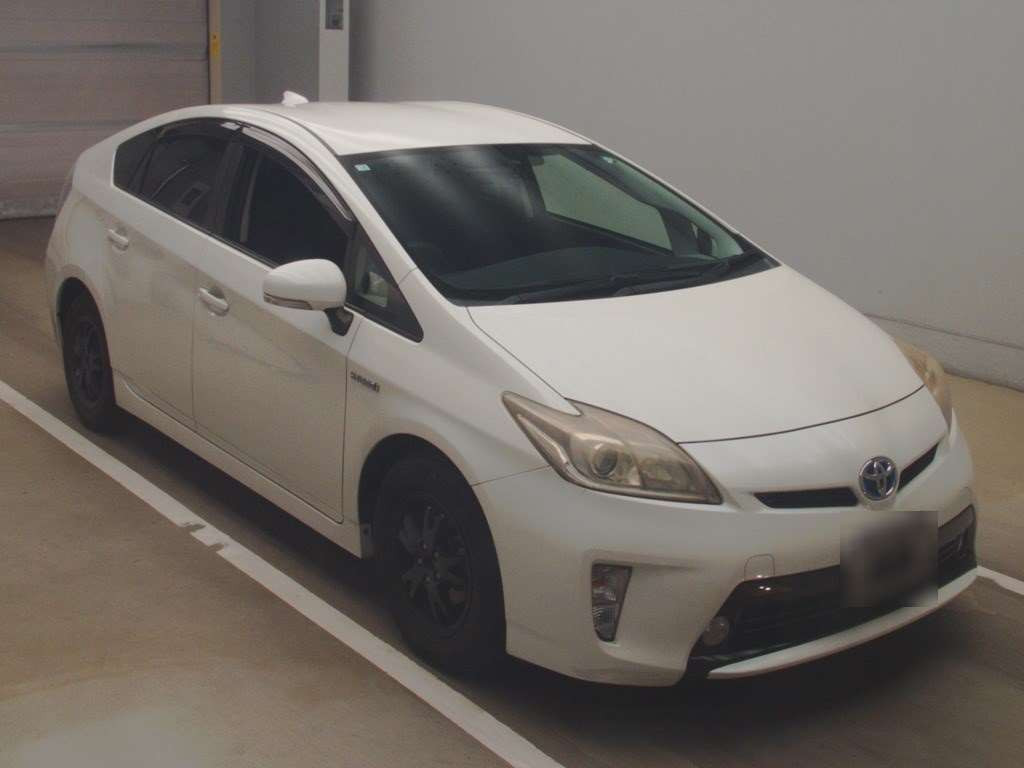 2012 Toyota Prius ZVW30[2]