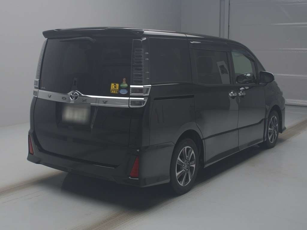 2018 Toyota Voxy ZRR80W[1]