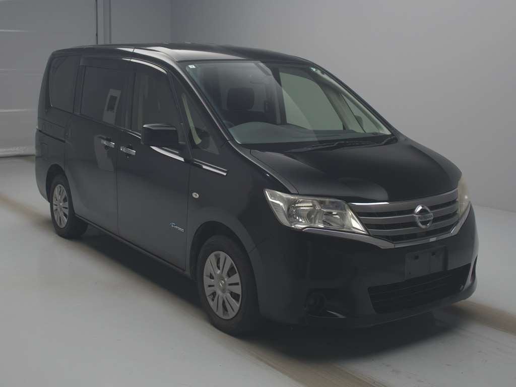 2013 Nissan Serena HC26[2]