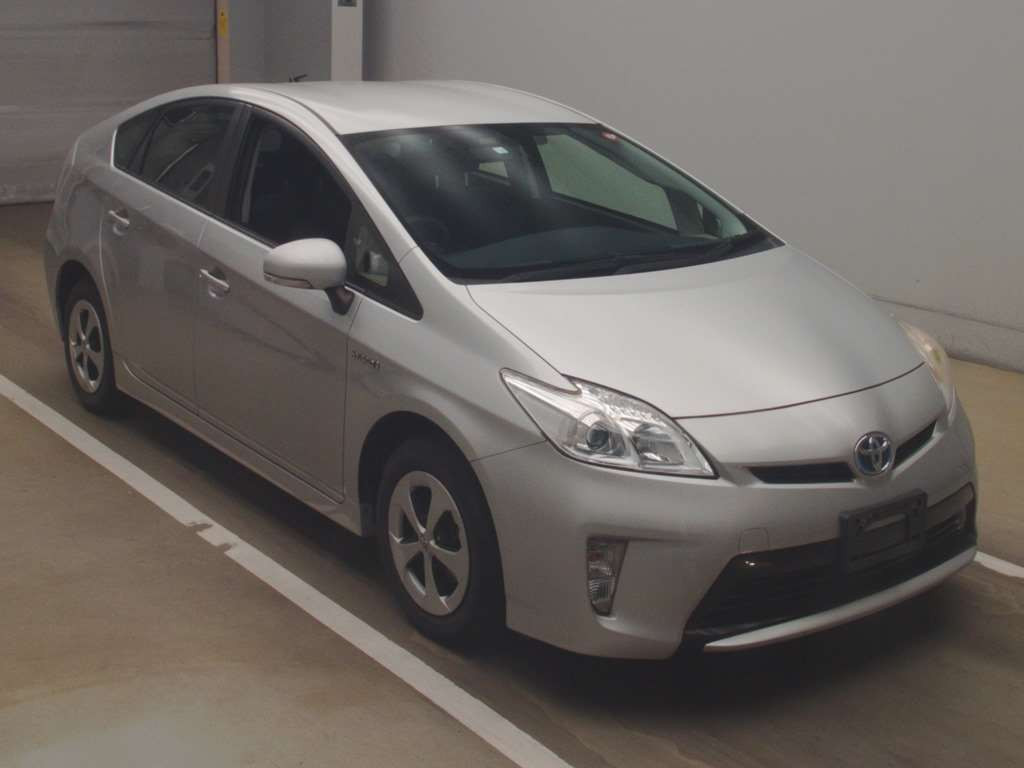 2012 Toyota Prius ZVW30[2]