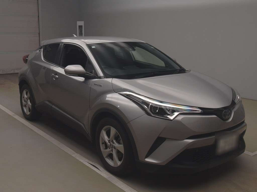 2019 Toyota C-HR ZYX10[2]