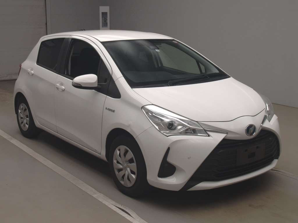 2019 Toyota Vitz NHP130[2]