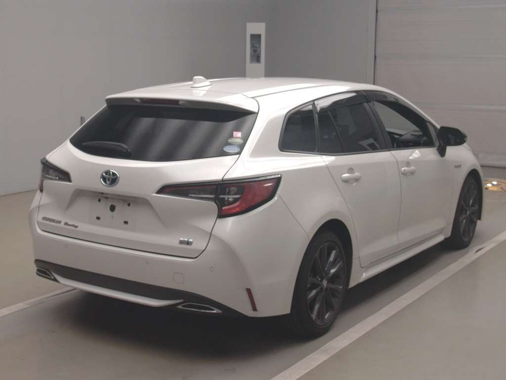 2019 Toyota Corolla Touring Wagon ZWE211W[1]