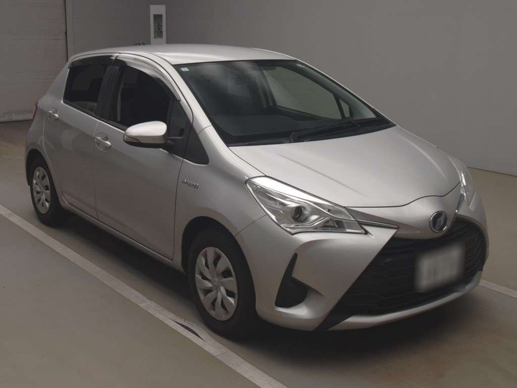 2019 Toyota Vitz NHP130[2]