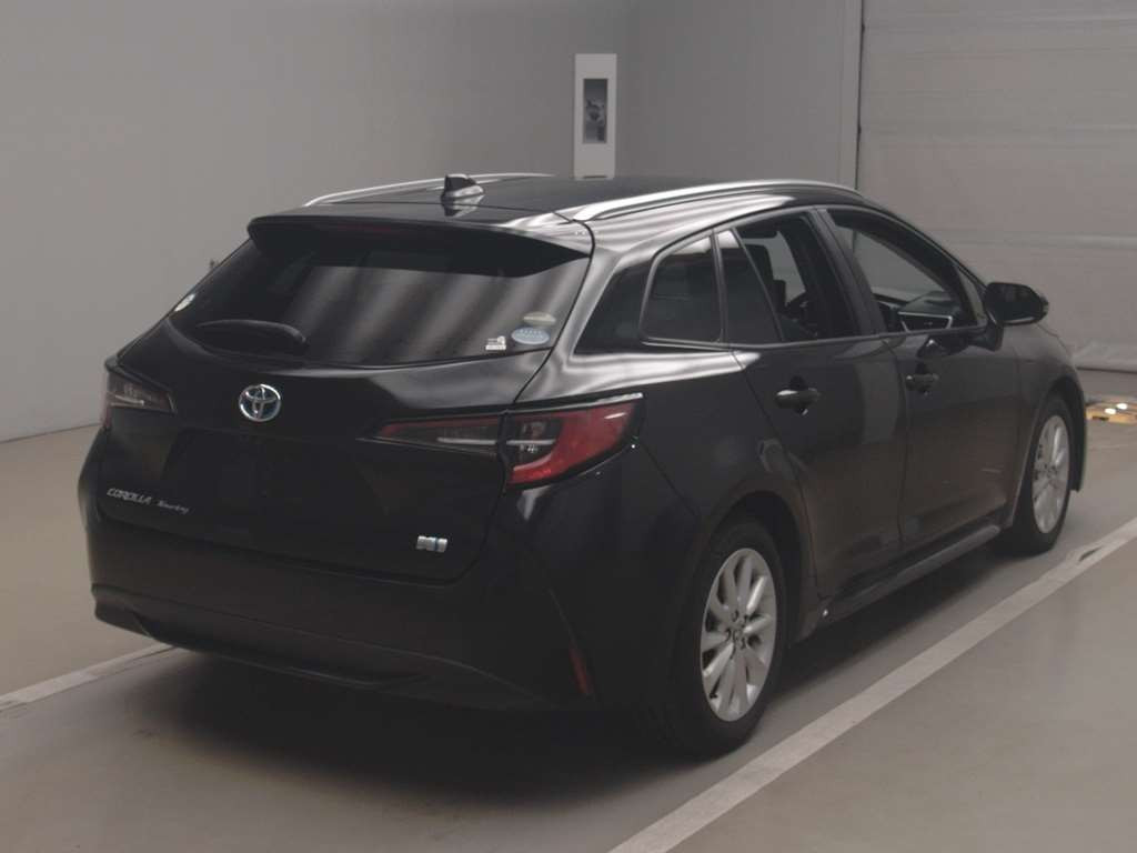 2020 Toyota Corolla Touring Wagon ZWE214W[1]