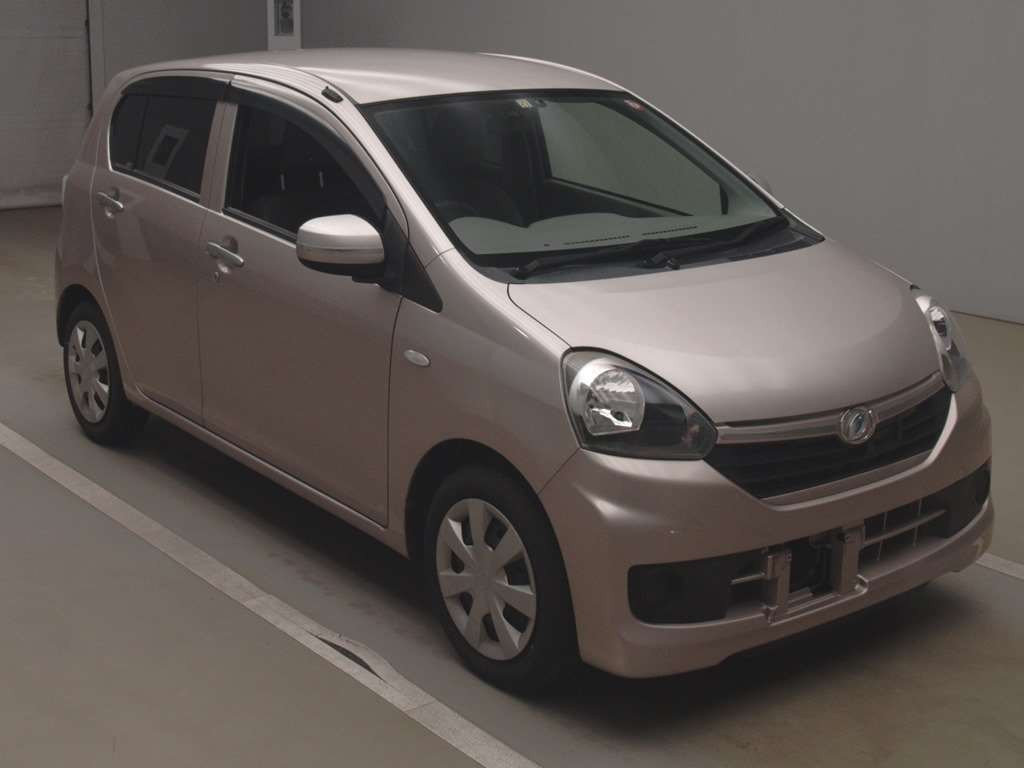 2015 Daihatsu Mira es LA300S[2]