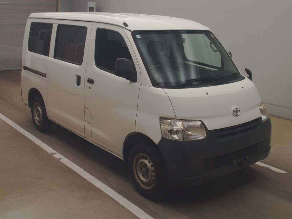 2016 Toyota Townace Van S402M[2]