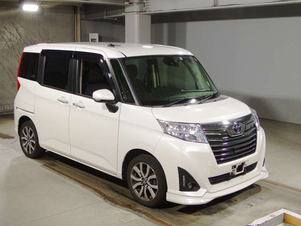 2017 Toyota Roomy M900A[2]