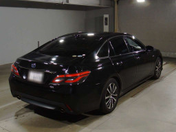 2018 Toyota Crown Hybrid