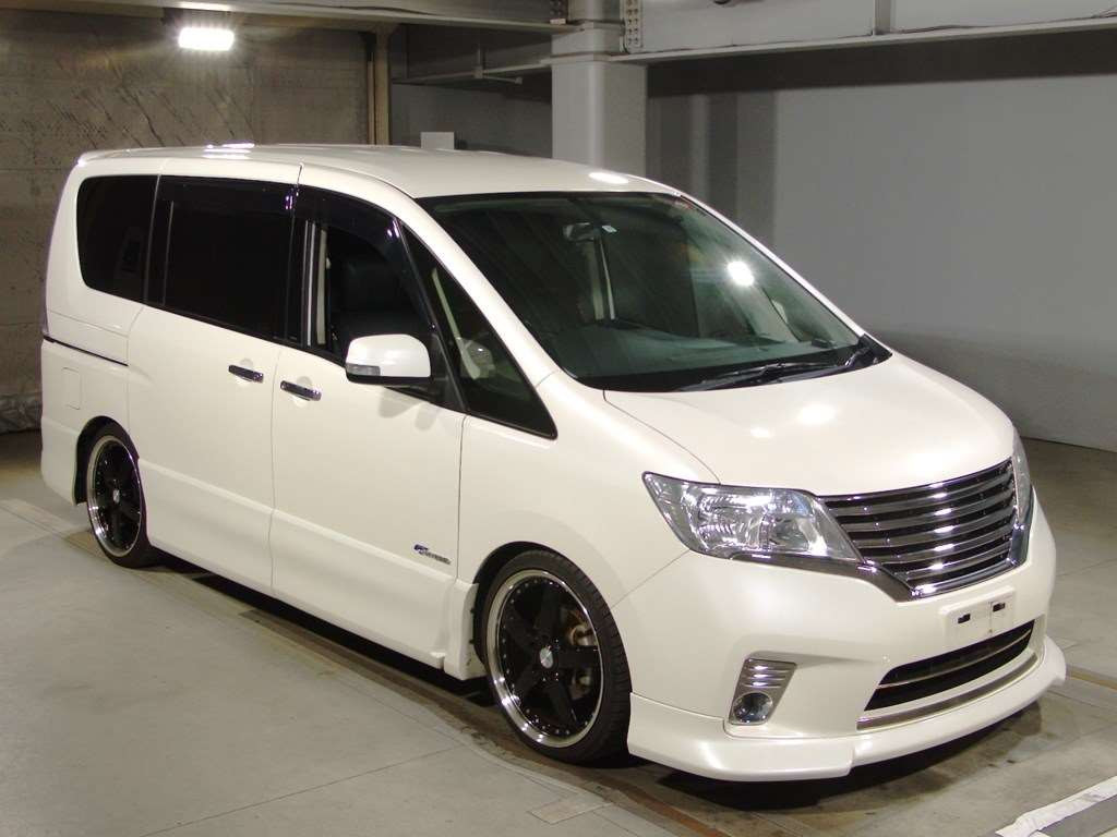 2013 Nissan Serena HFC26[2]