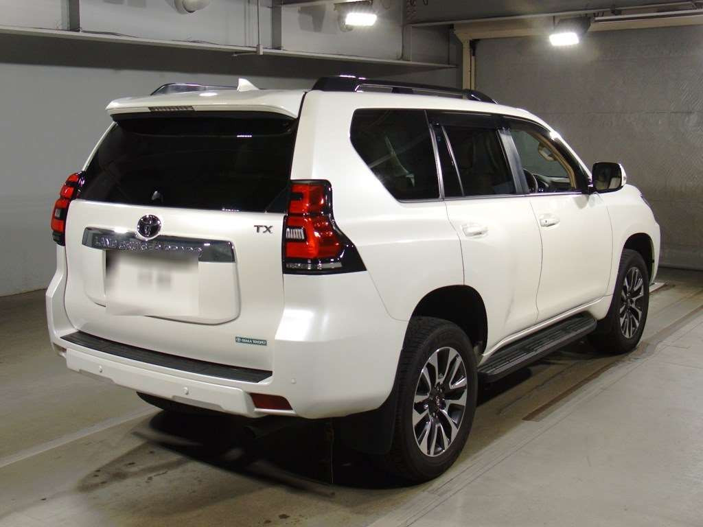 2023 Toyota Land Cruiser Prado TRJ150W[1]