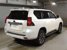 2023 Toyota Land Cruiser Prado