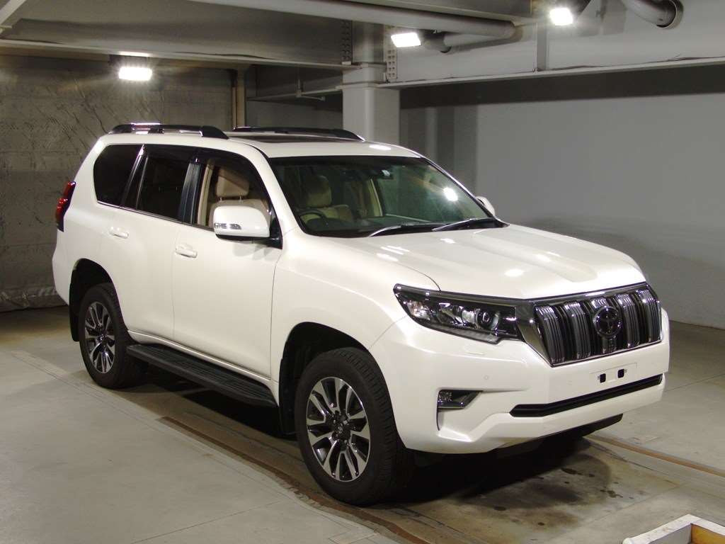 2023 Toyota Land Cruiser Prado TRJ150W[2]