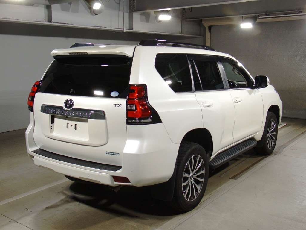 2020 Toyota Land Cruiser Prado TRJ150W[1]