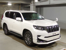 2021 Toyota Land Cruiser Prado