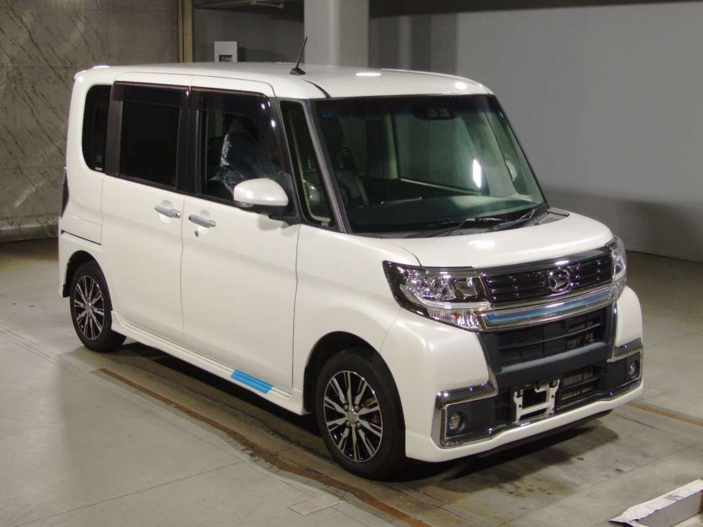 2019 Daihatsu Tanto Custom LA600S[2]