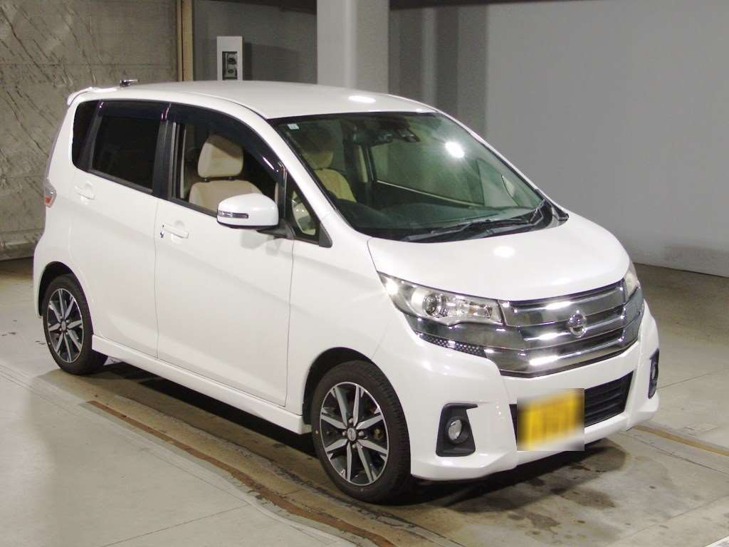 2017 Nissan DAYZ B21W[2]