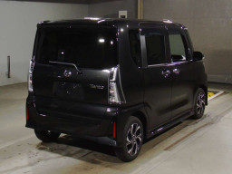 2023 Daihatsu Tanto Custom