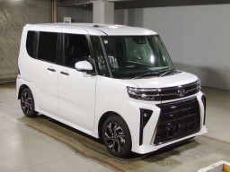 2024 Daihatsu Tanto Custom