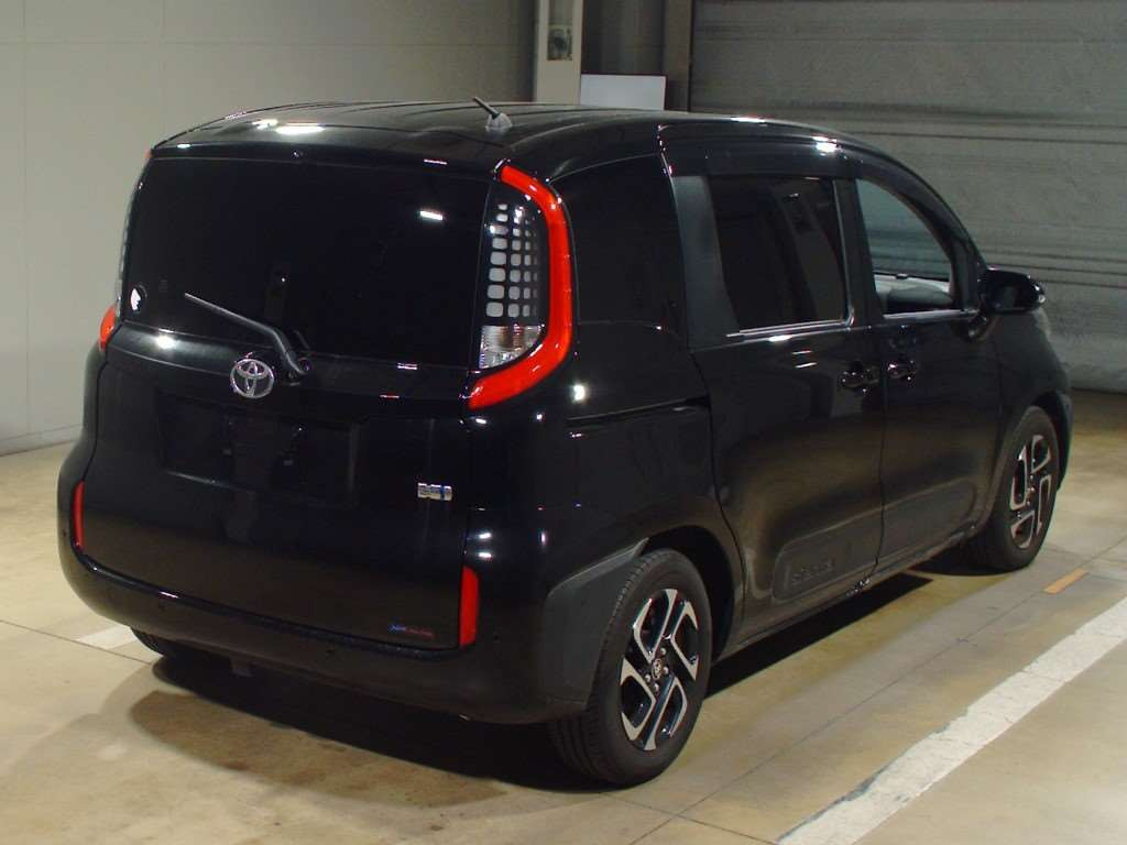 2022 Toyota Sienta MXPL10G[1]