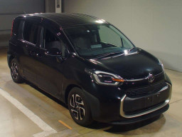 2022 Toyota Sienta