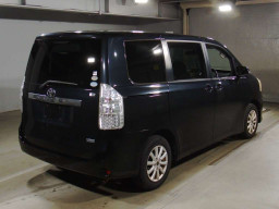 2011 Toyota Noah