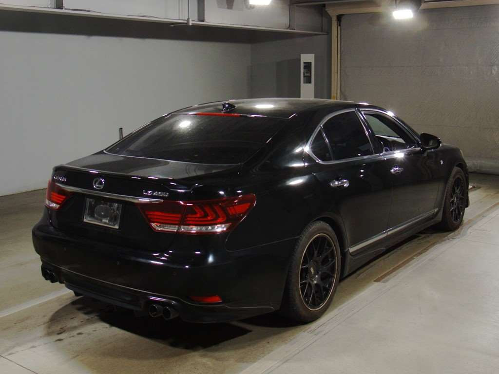 2016 Lexus LS USF40[1]