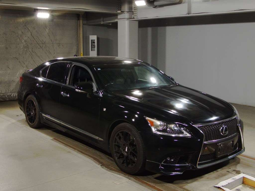 2016 Lexus LS USF40[2]