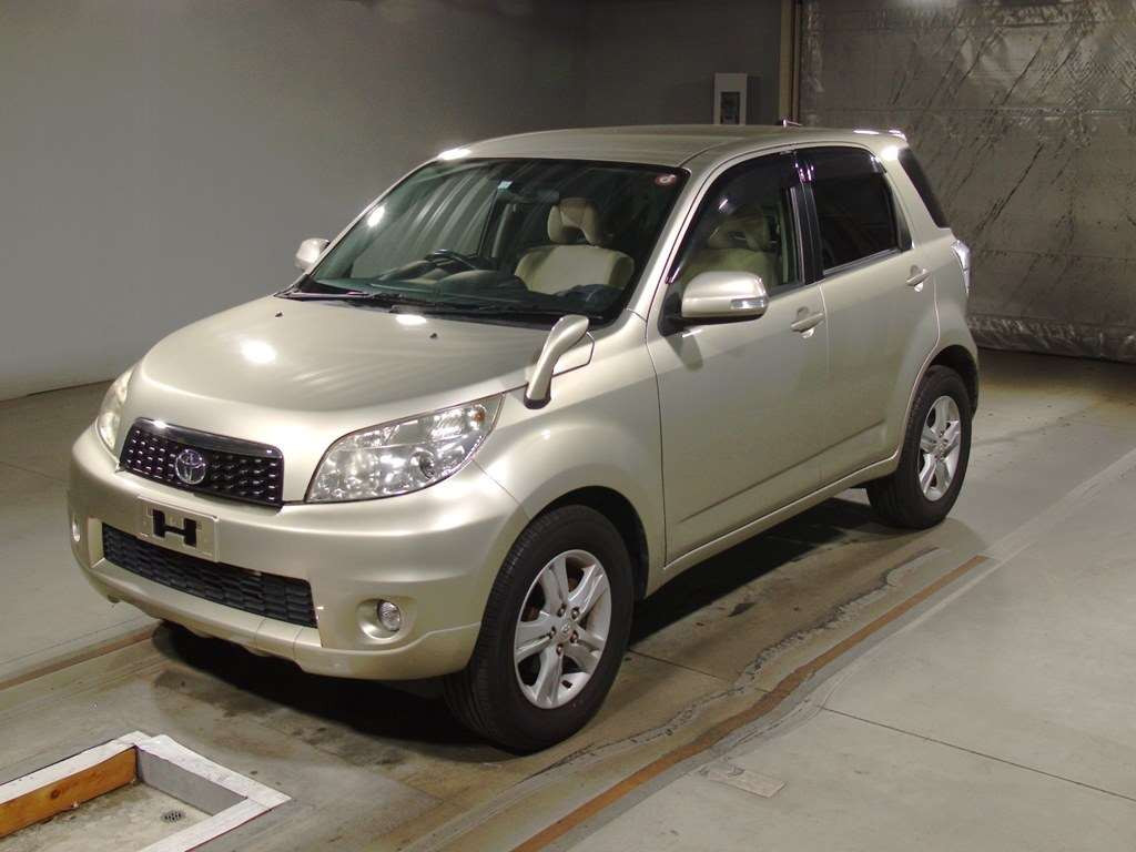 2010 Toyota Rush J200E[0]