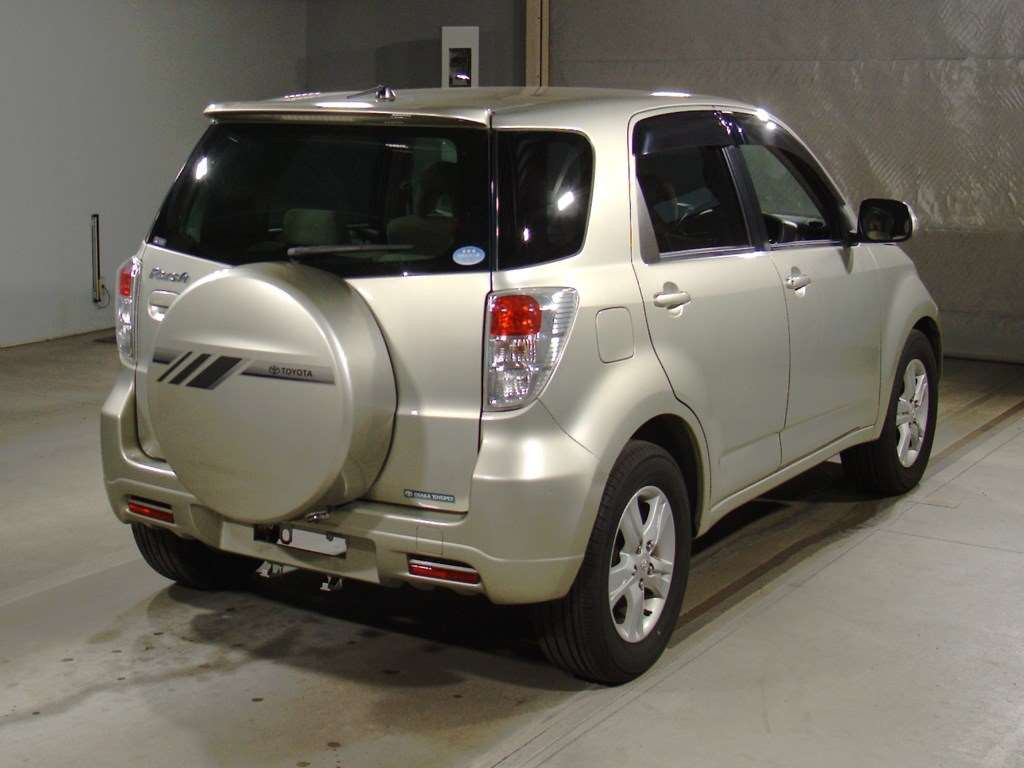 2010 Toyota Rush J200E[1]