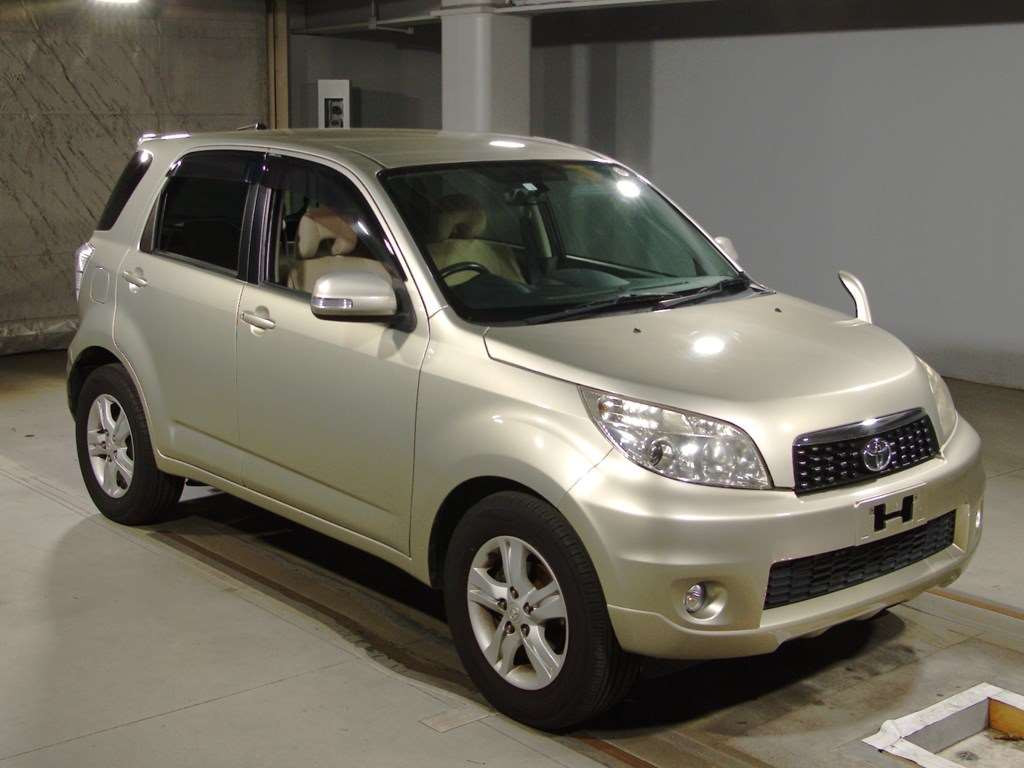 2010 Toyota Rush J200E[2]