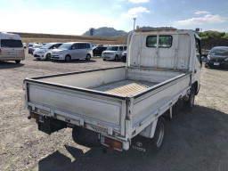 2005 Toyota Dyna Truck