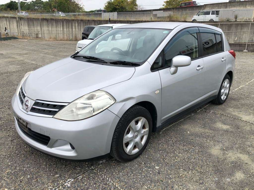 2011 Nissan Tiida C11[0]