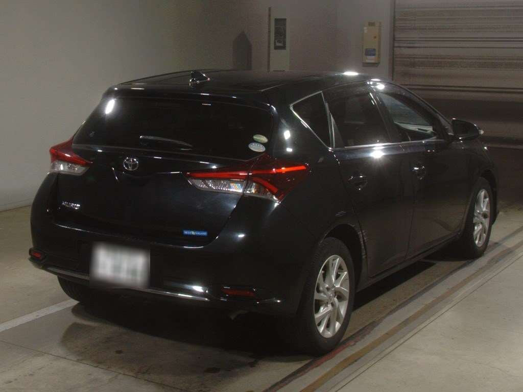 2016 Toyota Auris NZE181H[1]